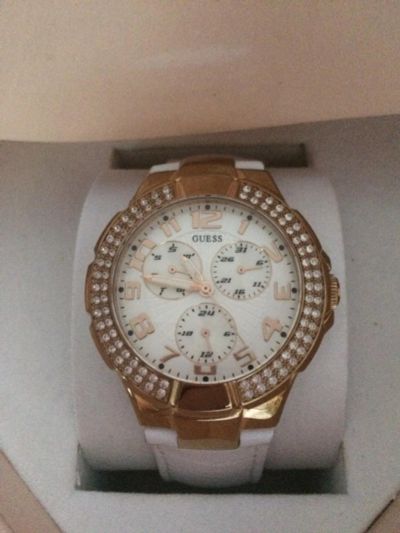 Лот: 10459681. Фото: 1. Часы Guess. Оригинальные наручные часы
