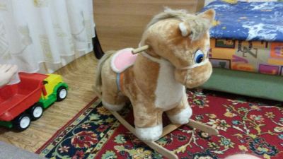 Лот: 10990455. Фото: 1. качалка лошадь. Развивающие