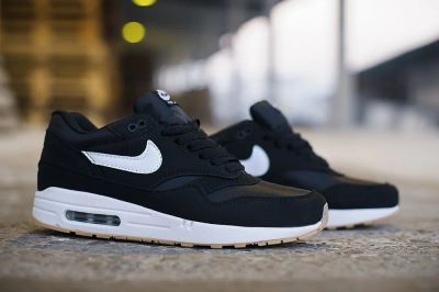 Лот: 18000732. Фото: 1. Кроссовки Nike Air Max 1 (3853... Кеды, кроссовки, слипоны