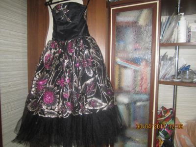 Лот: 9582230. Фото: 1. Платье на девочку нарядное 6-7... Платья, сарафаны