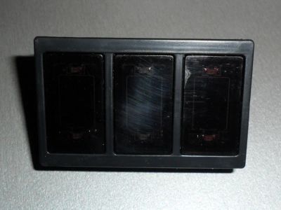 Лот: 3324657. Фото: 1. Кнопка сенсорная 12V Тройная. Салон