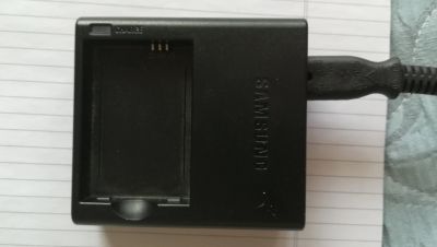 Лот: 15013632. Фото: 1. Зарядное фотоаппарат Samsung. Аккумуляторы, зарядные
