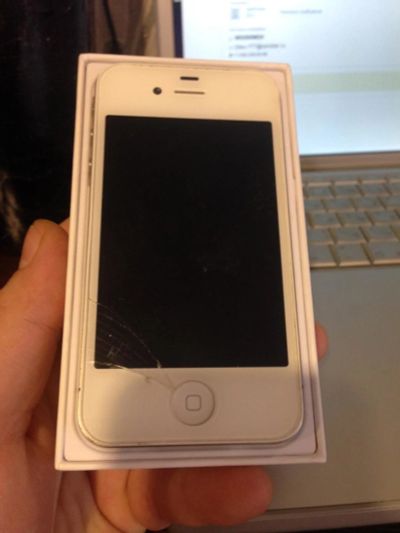 Лот: 10593417. Фото: 1. Apple iPhone 4 16GB белый. Смартфоны