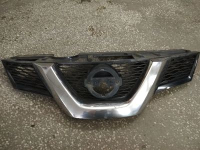 Лот: 15301352. Фото: 1. Решетка радиатора Nissan x-trail... Кузов