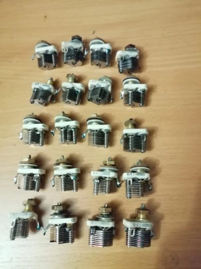 Лот: 25793127. Фото: 1. Конденсаторы 1КПВМ-1 - 20 шт. Конденсаторы