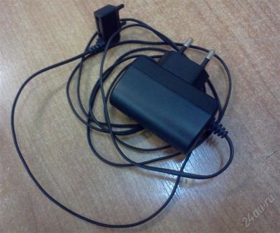 Лот: 1775018. Фото: 1. Зарядное устройство для Sony Ericsson... Зарядные устройства, блоки питания, адаптеры сетевые для смартфонов