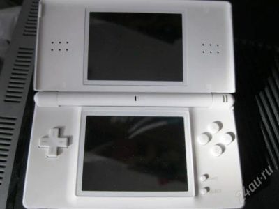 Лот: 1218356. Фото: 1. NINTENDO DS LITE белая. Игровые приставки, консоли