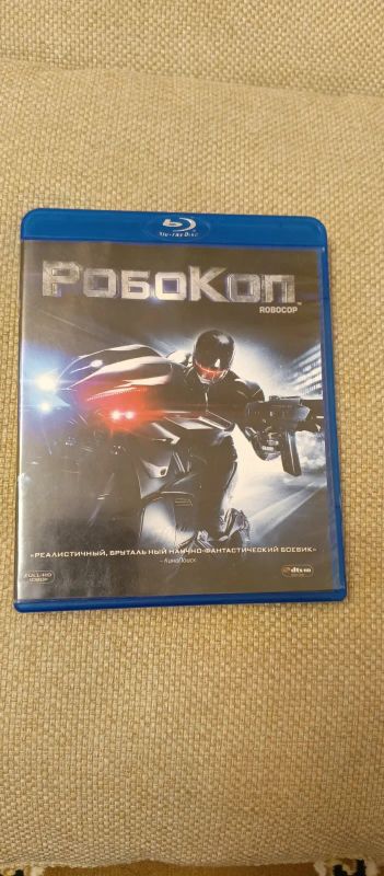 Лот: 21640073. Фото: 1. Blu-ray (bluray) фильм "Робокоп... CD, DVD, BluRay