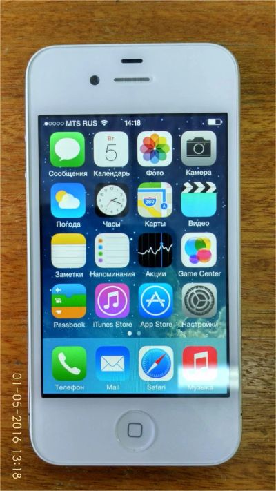 Лот: 6707146. Фото: 1. iPhone 4 (8GB). Смартфоны