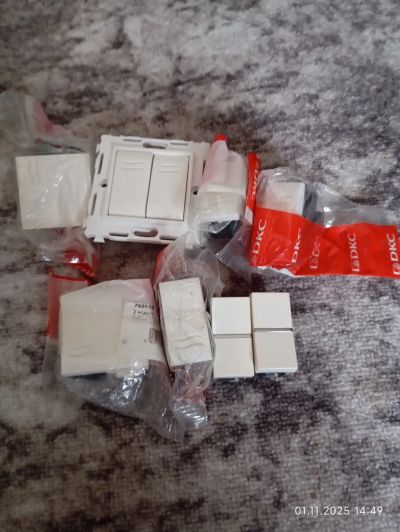 Лот: 25897458. Фото: 1. Выключатели. Автоматы, пакетники, предохранители