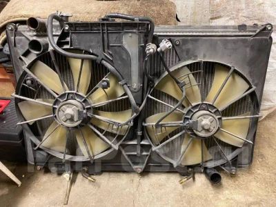 Лот: 19295545. Фото: 1. Радиатор двигателя на Toyota Crown... Другое (автозапчасти)