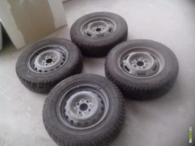 Лот: 3184149. Фото: 1. продам колеса медведь 175/70 r13... Шины на дисках