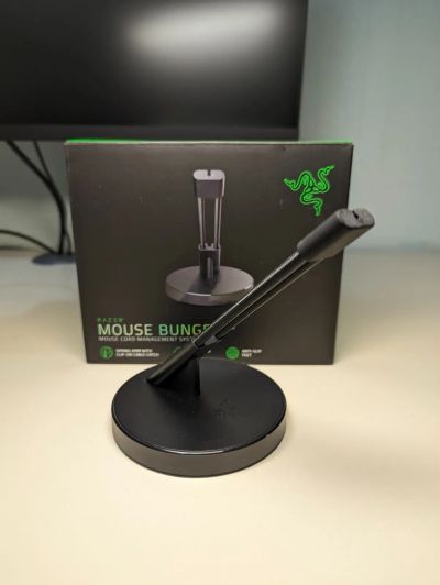 Лот: 21770833. Фото: 1. Держатель кабеля мыши Razer Mouse... Другое (периферия)