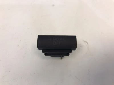 Лот: 21708359. Фото: 1. кнопка airbag Skoda Octavia 1Z3. Двигатель и элементы двигателя