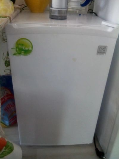 Лот: 4529886. Фото: 1. холодильник Daewoo Electronics... Холодильники, морозильные камеры