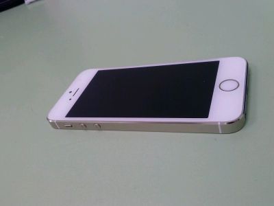 Лот: 8850984. Фото: 1. IPhone 5s. Смартфоны