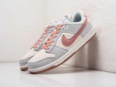 Лот: 24978682. Фото: 1. Кроссовки Nike SB Dunk Low. Кеды, кроссовки, слипоны