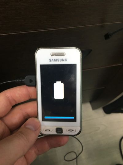 Лот: 16935994. Фото: 1. Samsung gt s5230 белый. Кнопочные мобильные телефоны