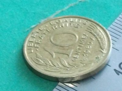 Лот: 11891783. Фото: 1. Монета 10 сантим Франция 1980... Европа