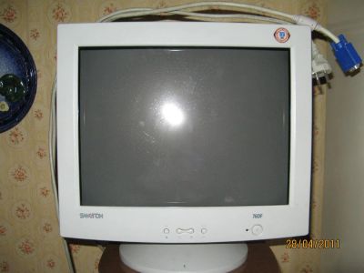 Лот: 3712358. Фото: 1. Samsung Samtron 76DF можно и Samsung... ЭЛТ-мониторы