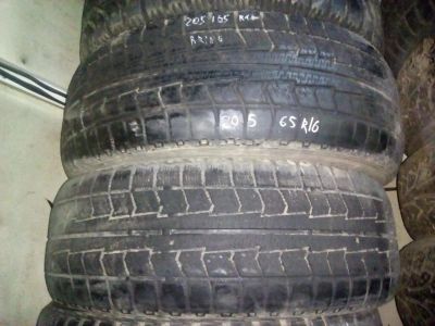 Лот: 10381473. Фото: 1. 205/65 R15 Bridgestone пара. Шины