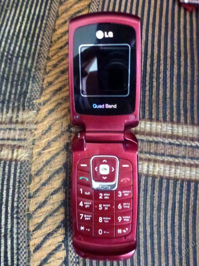 Лот: 5729049. Фото: 1. Телефон LG Quad Band (полностью... Кнопочные мобильные телефоны