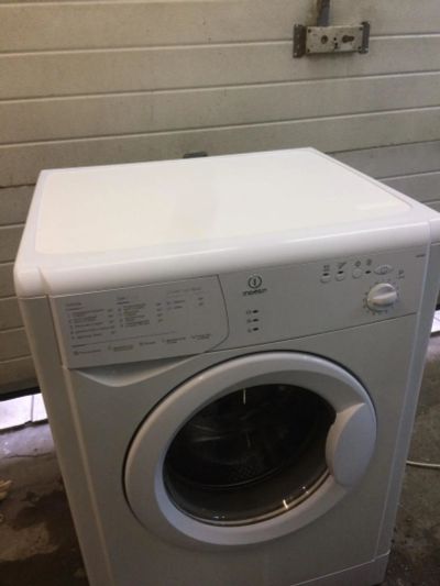 Лот: 10419768. Фото: 1. Сам Indesit. Стиральные машины