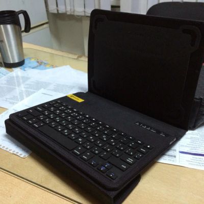 Лот: 7177912. Фото: 1. Чехол-клавиатура на iPad. Чехлы, обложки