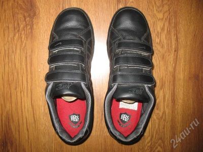 Лот: 471289. Фото: 1. Кроссовки Nike новые размер 42... Кеды, кроссовки, слипоны