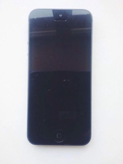 Лот: 8234465. Фото: 1. Iphone 5 64g !Обмена нет! black. Смартфоны