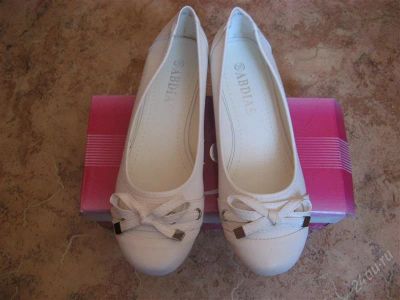 Лот: 928437. Фото: 1. Балетки белые 37 р-р. Балетки