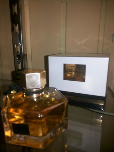 Лот: 6992652. Фото: 1. Flora by Gucci Eau de Parfum Gucci... Женская парфюмерия