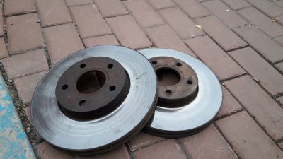 Лот: 14823300. Фото: 1. Жиск тормозной передний ford focus. Тормозная система