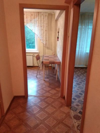 Лот: 13981004. Фото: 1. Сдам 1 комн. квартиру в Октябрьском... Квартиры, студии