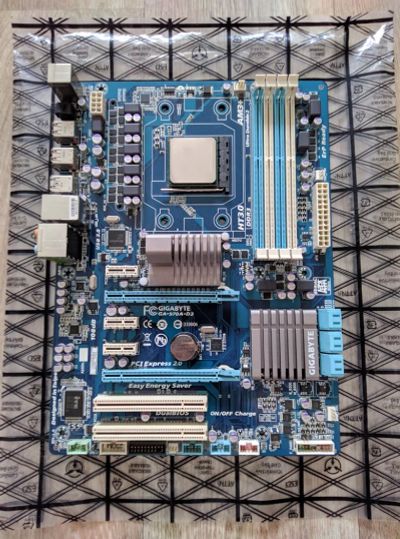 Лот: 20177442. Фото: 1. Материнская плата Gigabyte GA-970A-D3... Материнские платы