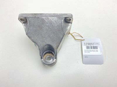 Лот: 25665687. Фото: 1. Кронштейн опоры двигателя Lexus... Двигатель и элементы двигателя