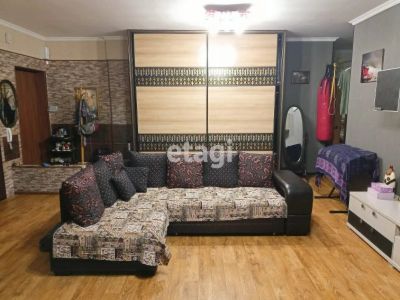 Лот: 20208902. Фото: 1. Продам 3-комн. кв. 93.7 кв.м... Квартиры, студии