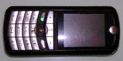 Лот: 1174552. Фото: 1. Motorola E398 неисправный + 2... Кнопочные мобильные телефоны