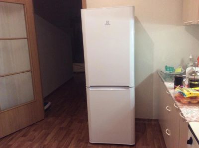 Лот: 5572462. Фото: 1. Холодильник Indesit BIA 16. Холодильники, морозильные камеры
