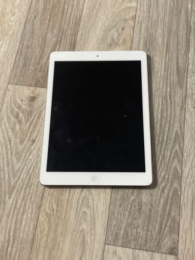 Лот: 21637028. Фото: 1. Планшет iPad на запчасти. Планшеты