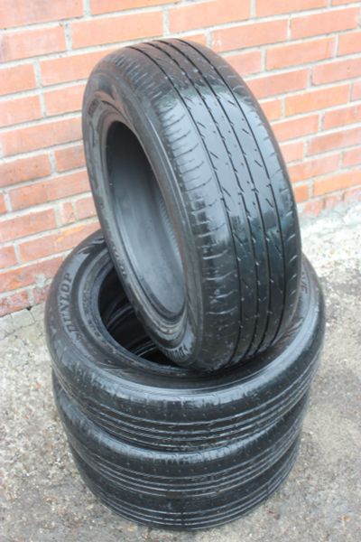 Лот: 25547863. Фото: 1. Шины летние Dunlop 195 65 15... Шины