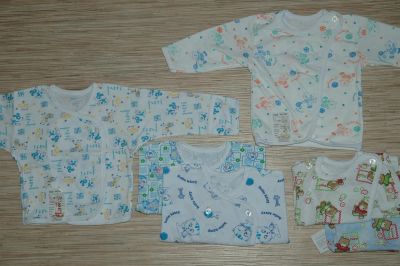Лот: 3899948. Фото: 1. Распашонки НОВЫЕ. Ползунки, распашонки, слипы