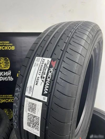 Лот: 20011121. Фото: 1. шины 225/65 R17 Yokohama Bluearth-XT... Шины