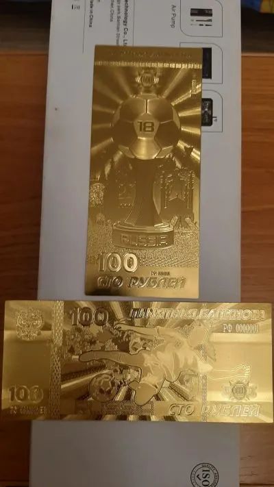 Лот: 19942288. Фото: 1. 100 рублей Золотая памятная банкнота... Сувенирные банкноты, монеты