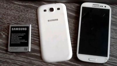 Лот: 7560038. Фото: 1. Телефон Samsung Galaxy S3 gt-i9300. Кнопочные мобильные телефоны