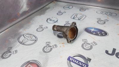 Лот: 23590405. Фото: 1. Корпус термостата Daihatsu Max... Двигатель и элементы двигателя