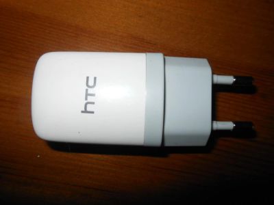 Лот: 6798007. Фото: 1. зарядное устройство HTC (точнее... Зарядные устройства, блоки питания, адаптеры сетевые для смартфонов