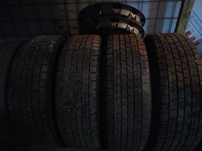 Лот: 10459858. Фото: 1. Зимние шины на дисках toyota. Шины на дисках