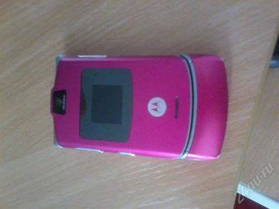 Лот: 257392. Фото: 1. Motorola v3 Розовый. Кнопочные мобильные телефоны