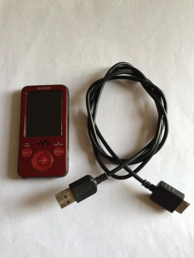 Лот: 6060511. Фото: 1. Sony NWZ-E436F. Плееры